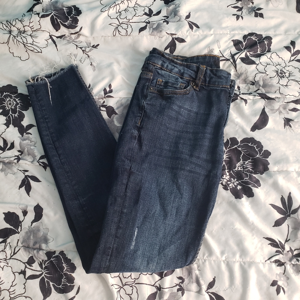 Dark blue skinny jeans 28 waist EVN1